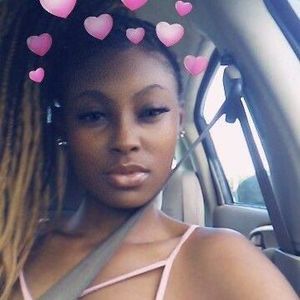 Meet your Posher, Whitney